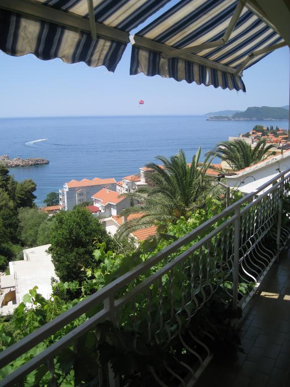 Apartmani Famelja Jovanovic Sveti Stefan Pokoj fotografie